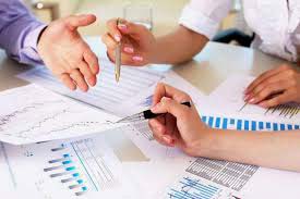 大田金业：强势美元压制黄金，金价剧烈震荡